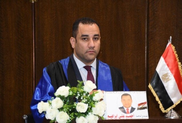مناقشة دكتوراه تفاجئ وزيران ومحافظ مع عضو مجلس نواب