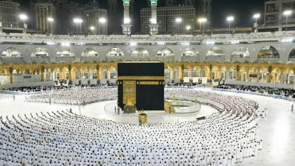 موسم العمرة يبدأ رسميًا… توثيق العقود بين شركات السياحة والوكلاء السعوديين يكتمل