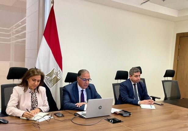 نائب وزير الخارجية يستعرض استعدادات النسخة السادسة لمؤتمر المصريين بالخارج