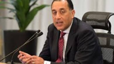 نفى المستشار محمد الحمصاني، المتحدث الرسمي باسم رئاسة مجلس الوزراء، ما زعمه رجل الأعمال الإماراتي "خلف الحبتور" حول تدخل رئيس الوزراء لزيادة سعر الأراضي عليه
