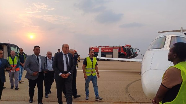 هبوط اضطراري لطائرة خاصة بمطار القاهرة تحت متابعة وزير الطيران