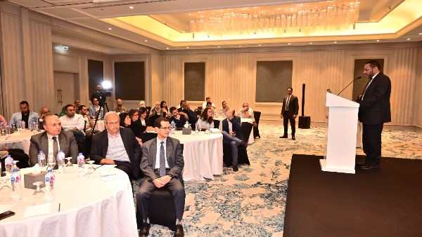 ورشة عمل متخصصة لتعزيز التشخيص والعلاج في الصحة بالتعاون مع مركز برشلونة لسرطان الكبد