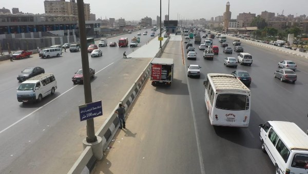 وزارة النقل تعلن عن تعاون جديد مع المرور لتفعيل مخالفة السير في حارة الأتوبيس الترددي