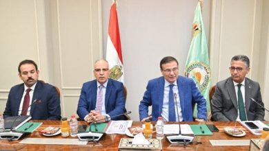 وزراء يناقشون تطوير زراعة قصب وبنجر السكر