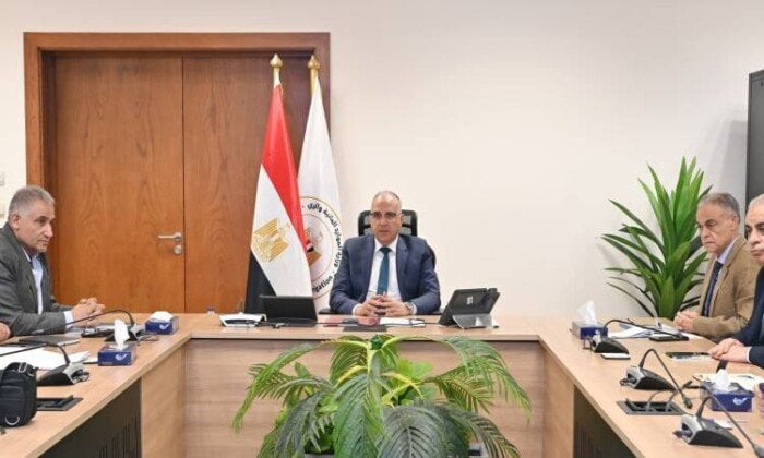 وزير الري يكشف عن تأهيل 297 بوابة أفمام ترع و96 بدالة و45 صاولة بالجهود الذاتية