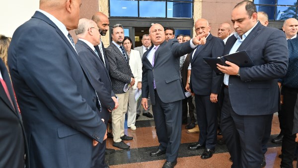 وزير النقل يكشف عن هدف جذب مليون سائح كروز سنويًا للموانئ المصرية