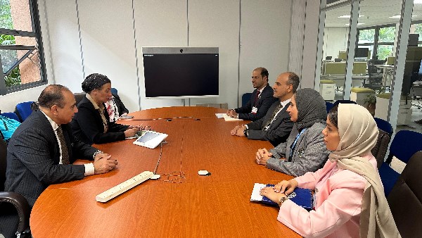 وزيرة البيئة تبحث تعزيز التعاون العربي في قضايا البيئة والمناخ
وزيرة البيئة تلتقي نظيرها العماني لمناقشة موقف عربي موحد
اجتماع وزيرة البيئة مع نظيرها العماني يسعى لتشكيل استراتيجية بيئية مشتركة
لقاء وزيرة البيئة ونظيرها العماني يفتح آفاق جديدة في مجال المناخ