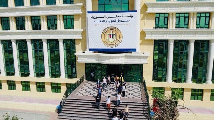 ابتكار جديد.. روبوتات لإرشاد الطلاب في اختبارات القبول بمعهد الكوزن المصري الياباني