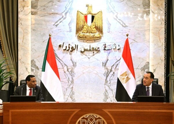 العهد مع مصر يظل ثابتًا: رئيس وزراء السودان يؤكد قوة الإرادة
