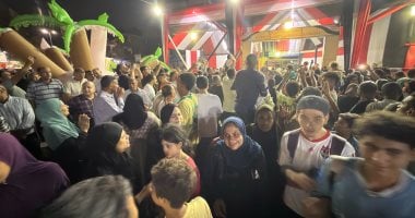تزايد أعداد الناخبين بالوراق قبل دقائق من غلق باب التصويت.. صور