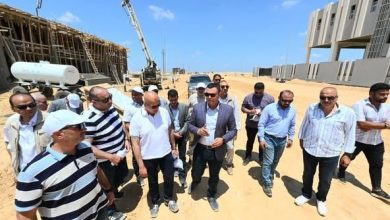 تفقد وزير الإسكان مشروع مرافق الأراضي الصناعية في برج العرب الجديدة