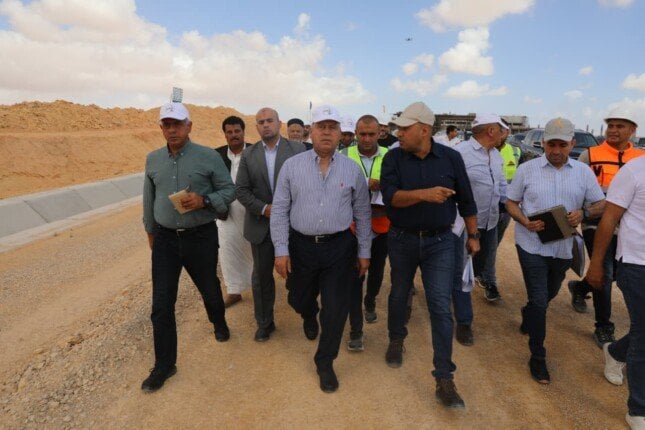 تفقد وزير النقل مشروع الخط الأول من شبكة القطار الكهربائي السريع «صور»