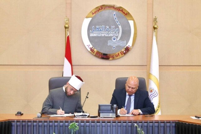 توقيع بروتوكول تعاون بين وزارتي النقل والأوقاف لتعزيز الوعي الثقافي والديني
