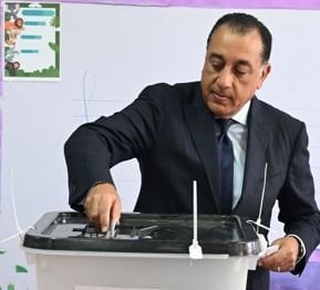 رئيس الوزراء يدلي بصوته في انتخابات الشيوخ 2025 بالشيخ زايد