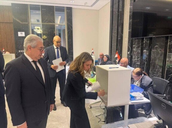 غلق باب التصويت في انتخابات الشيوخ 2025 بخمس دول عربية يوم الاقتراع الأول