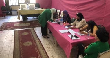 لجنة قصر الدوبارة تدفع بعدد إضافى من الموظفين لتسهيل التصويت على الناخبين