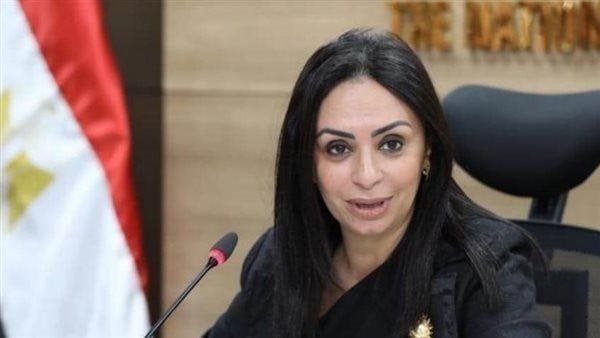مايا مرسي تحذر من مخاطر «تيك توك» على المراهقين: مخدرات بين أصابع اليد