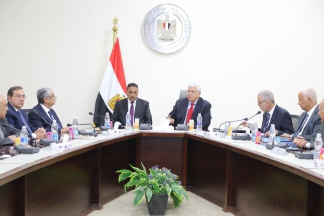 محمد شاكر يتولى رئاسة مجلس أمناء جامعة العلمين الدولية
رئيس مجلس الأمناء الجديد لجامعة العلمين الدولية هو محمد شاكر
محمد شاكر يعلن عن قيادته لمجلس أمناء جامعة العلمين الدولية
جامعة العلمين الدولية تعين محمد شاكر رئيسًا لمجلس الأمناء