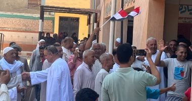 مسيرة شعبية لعائلات منشأة القناطر حتى اللجان للتصويت بانتخابات الشيوخ