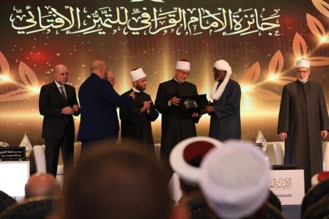 مفتي تشاد يشدد: مفتي مصر هو مُفْتٍ للعالم الإسلامي أجمع