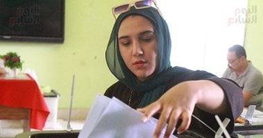 تزايد أعداد المواطنين أمام لجان الساحل للإدلاء بأصواتهم فى انتخابات الشيوخ..صور
