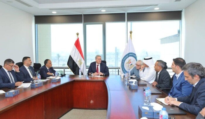 وزير البترول يناقش مع الشركات العالمية والمحلية مشروع المسح الجوي للثروات التعدينية في مصر