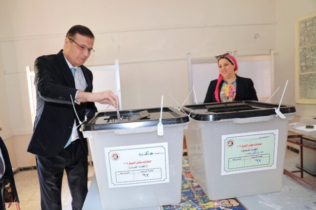 وزير الزراعة يشارك في انتخابات الشيوخ بالإسكندرية