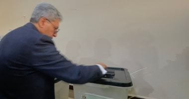 وزير السياحة يدلى بصوته فى انتخابات مجلس الشيوخ 2025