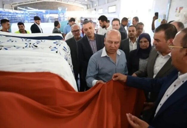 وزير الصناعة يزور «إيجي دينيم» دعمًا للصناعة الوطنية