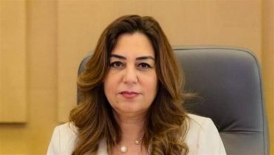 وزيرة التنمية المحلية تودع عامل النظافة الذي فارق الحياة أثناء أداء واجبه في الزقازيق